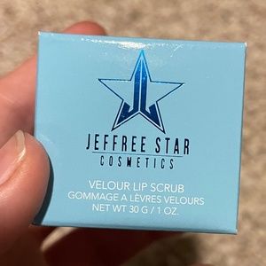 Jeffree Star Cosmetics Blueberry Pie Velour Lip Scrub